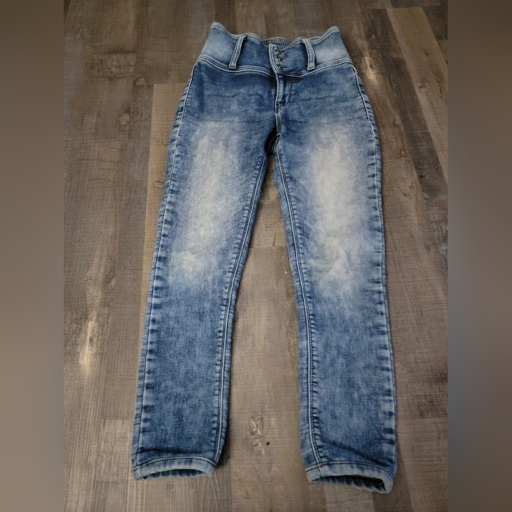 DEAL triple button jeans size medium